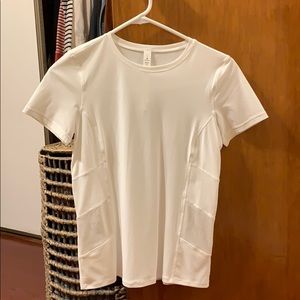 Lululemon short sleeve shirt